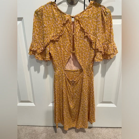 Auguste Dean Goldie Mini Dress in Yellow size 2 - Picture 3 of 10